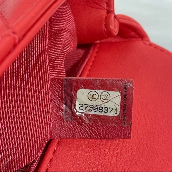 CHANEL Leather Quilted Waistbag 19S - Picture 5 of 6